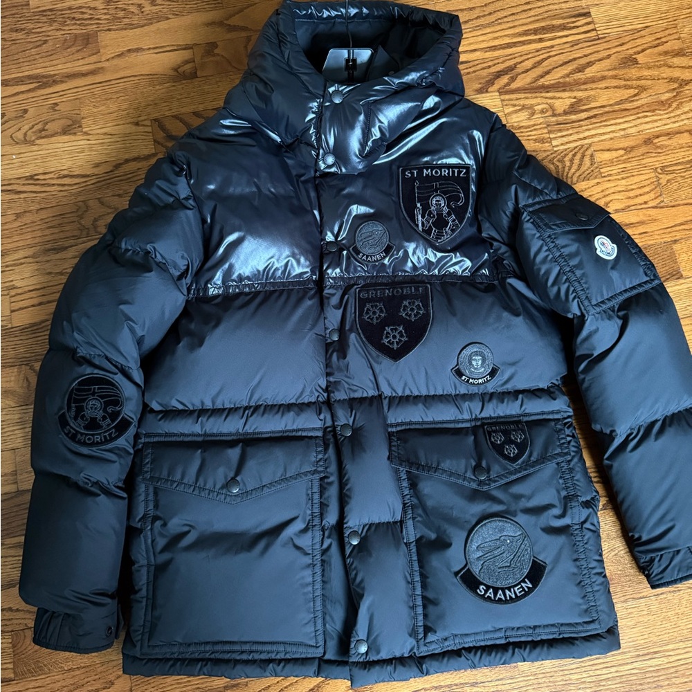 Authentic Moncler puffer. Size 3. Perfect condition.
